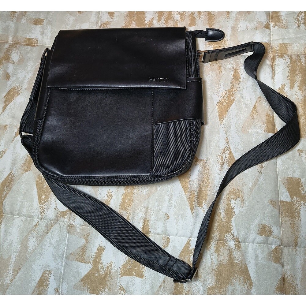 Genova Crossbody Bag Black Leather